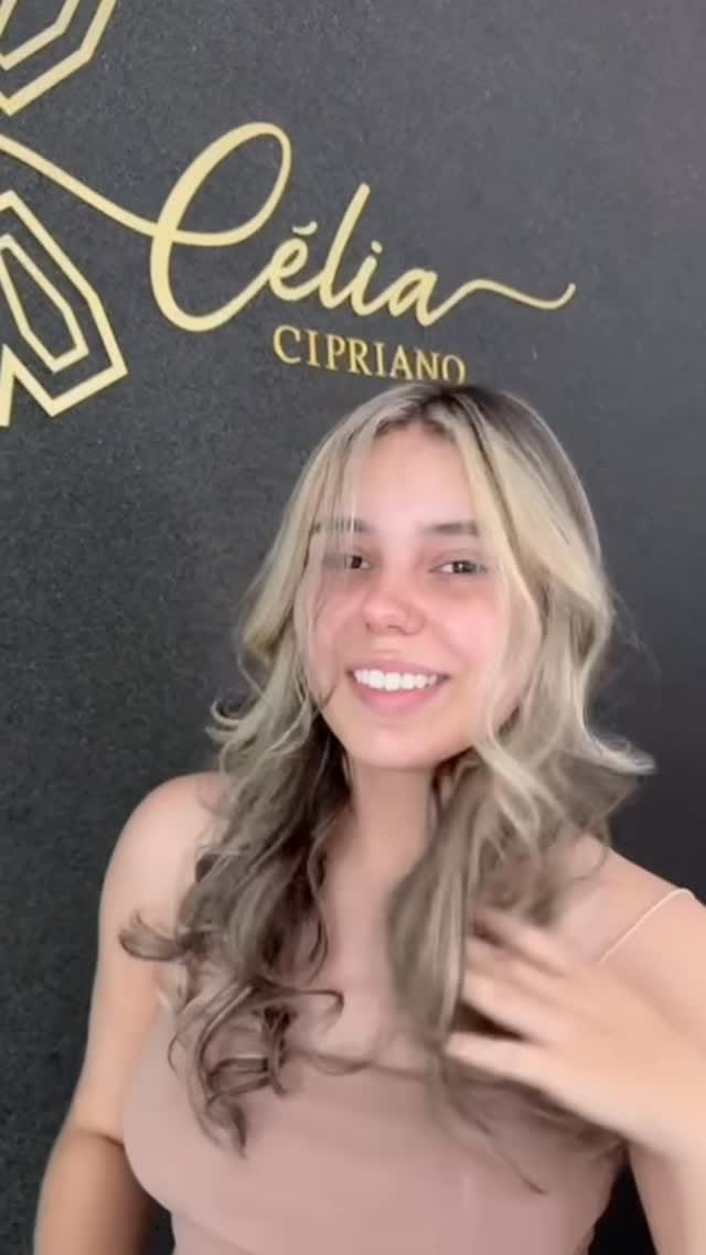 Post 1 by Célia Cabeleireira e Estética on Instagram (video)