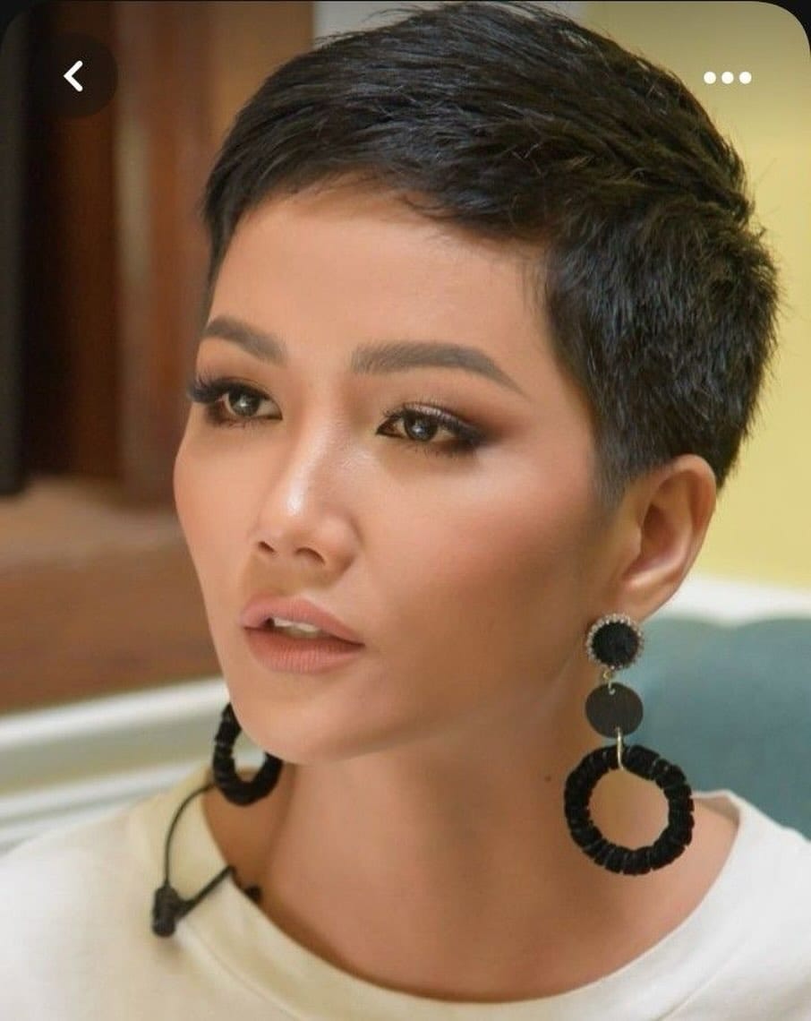 Post 7 by @short_hair_beauty_ on Instagram (image)