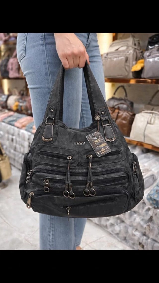 Post 1 by DERİSHOP ÇANTA CÜZDAN SAAT on Instagram (video)
