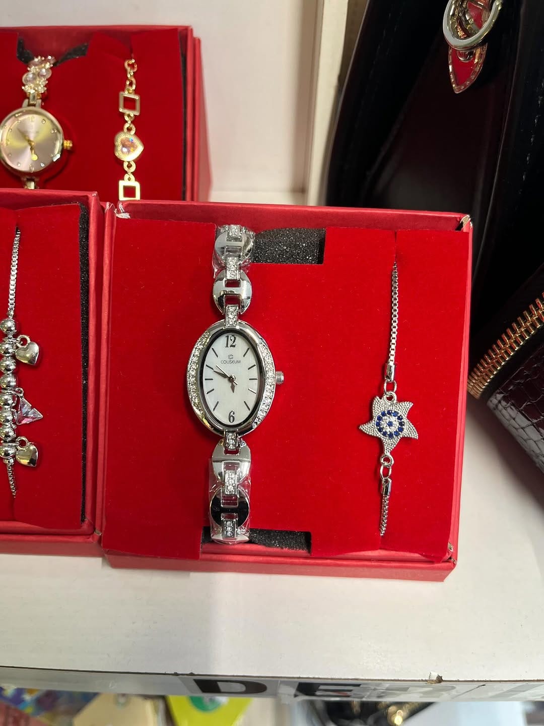 Post 2 by DERİSHOP ÇANTA CÜZDAN SAAT on Instagram (carousel)