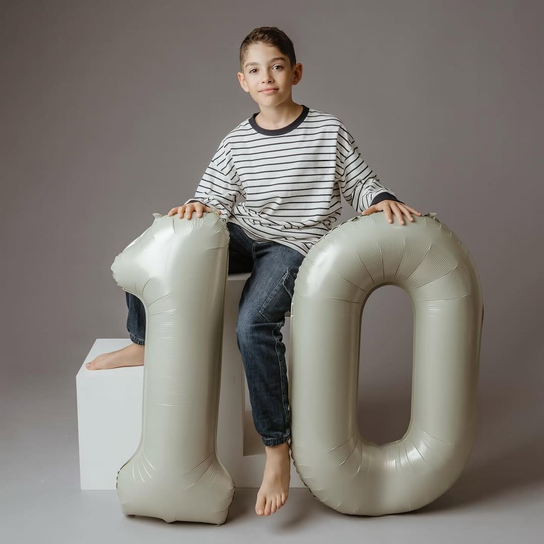Post 2 by 𝙿 𝙰 𝚃 𝚁 𝙸 𝙲 𝙸 𝙰 on Instagram (image)