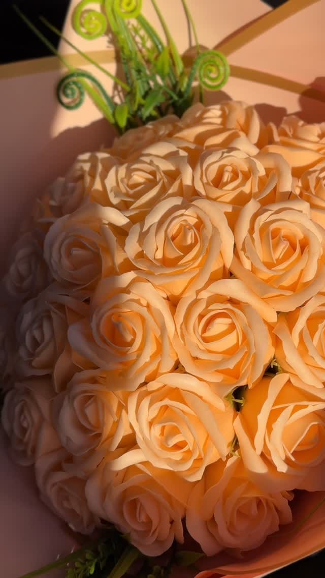 Post 4 by Cadeau 🎁 décoration on Instagram (video)
