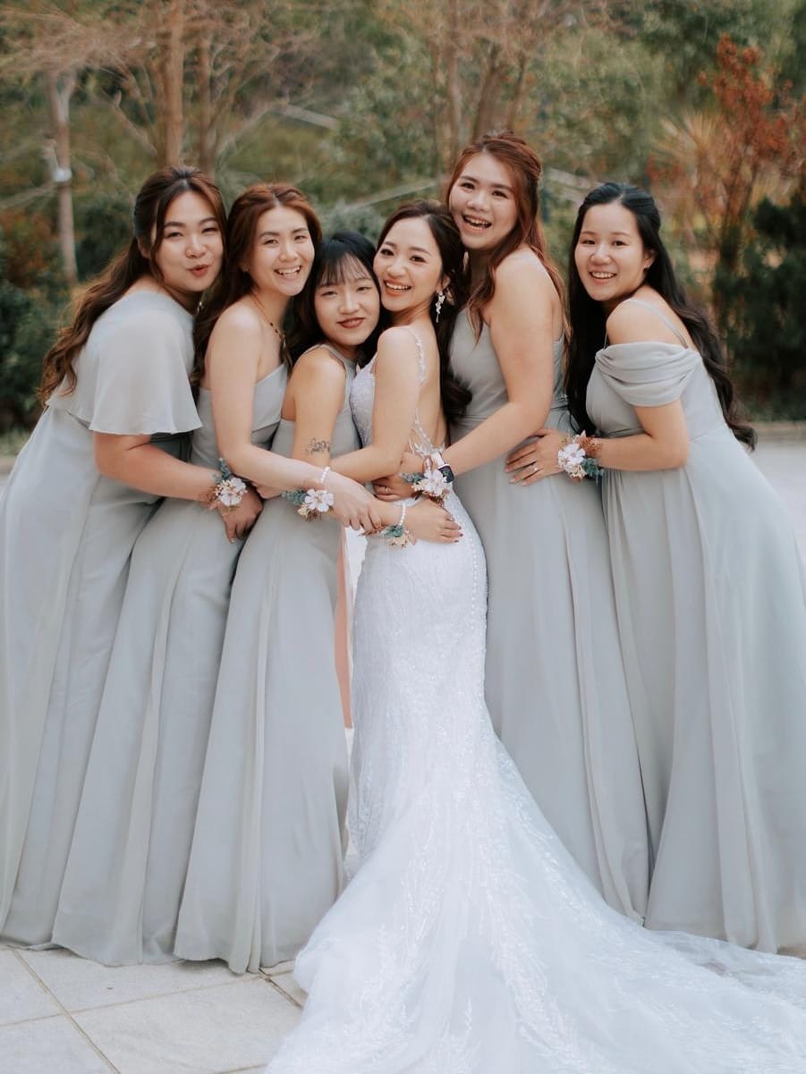 Post 5 by Simply Love Wedding on Instagram (carousel)