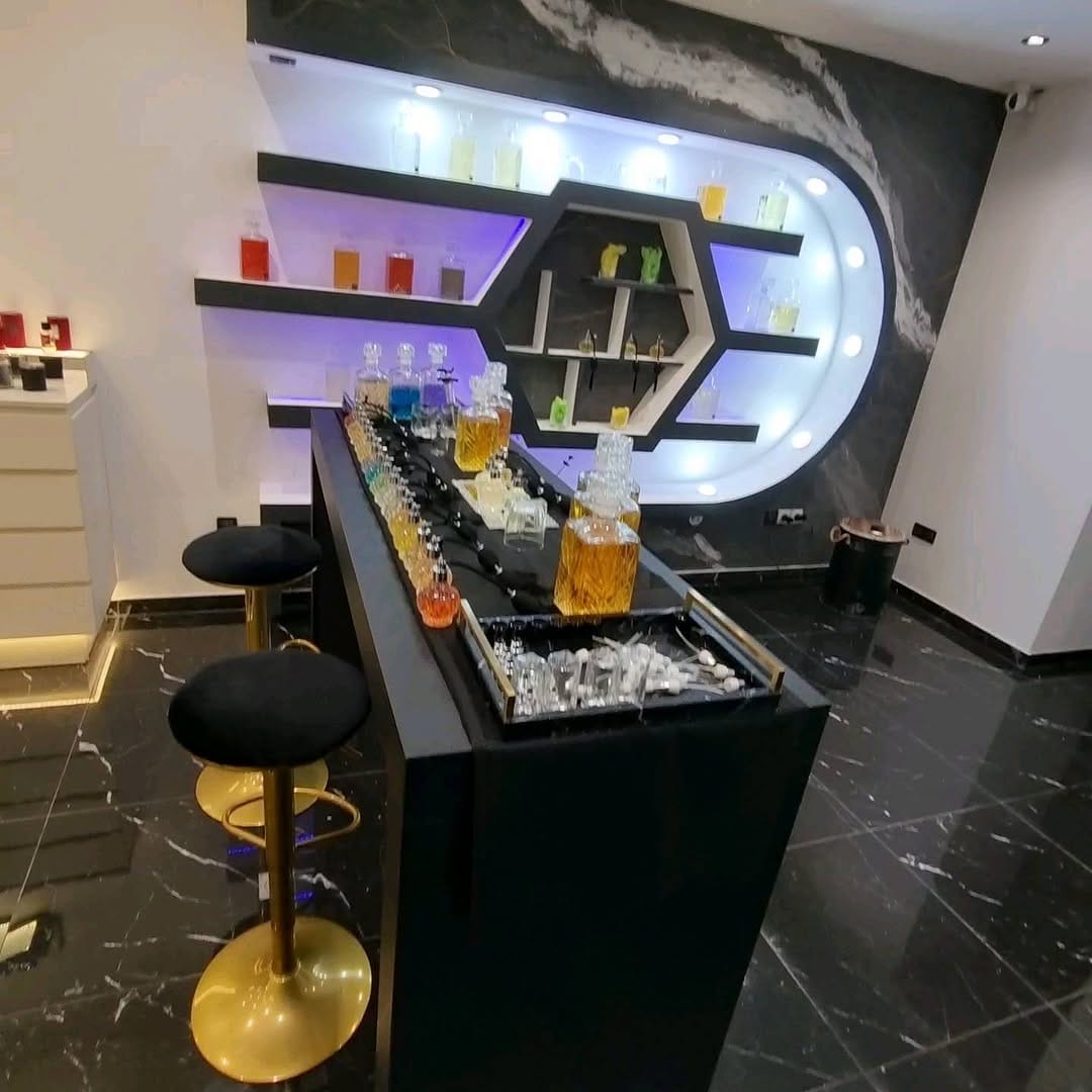 Post 8 by ramzramz FRAGRANCE on Instagram (video)
