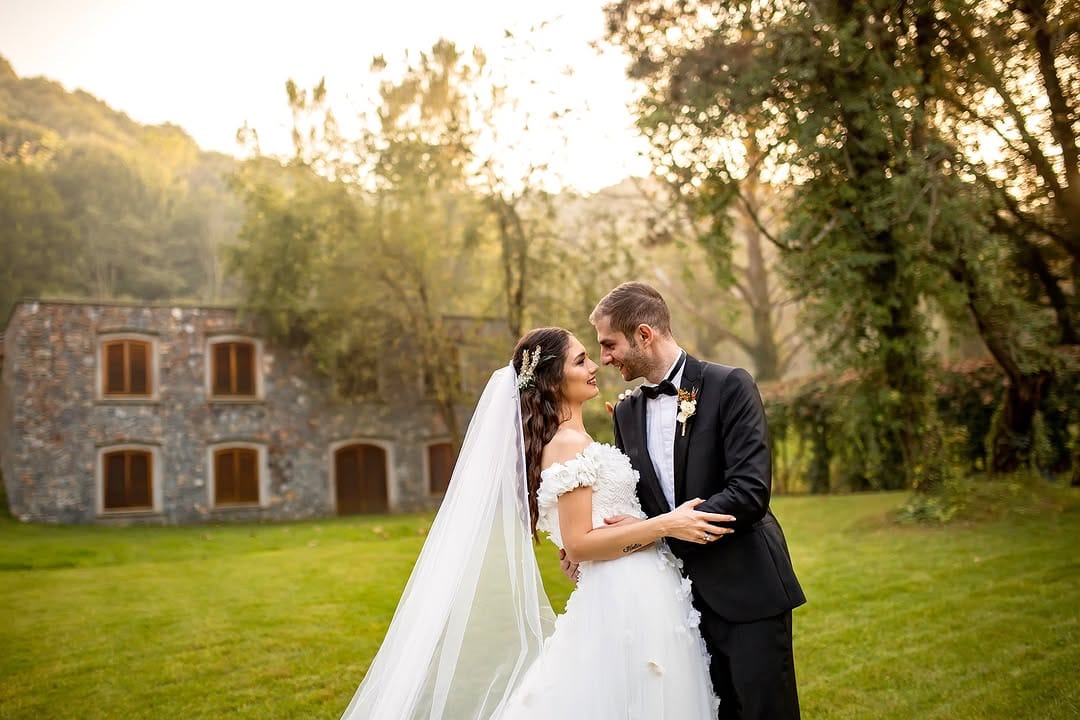 Post 3 by Neris Wedding on Instagram (carousel)