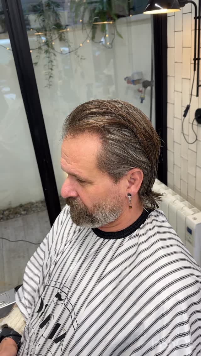 Post 3 by ALVARO THE BARBER on Instagram (video)