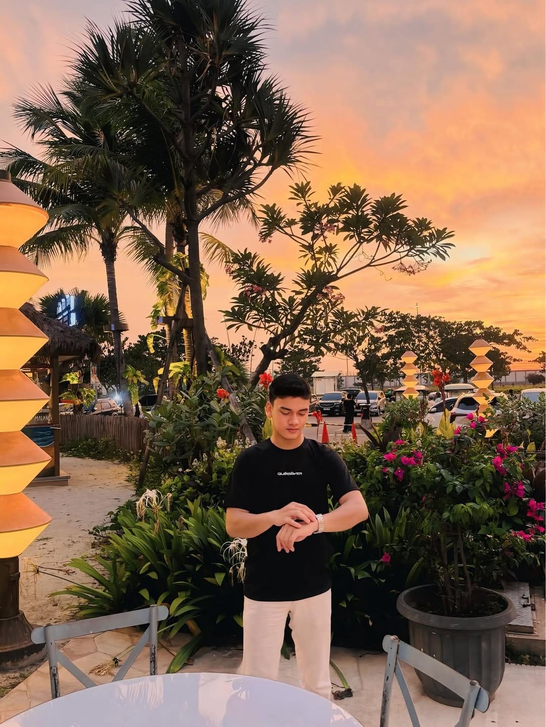 Post 2 by Zi on Instagram (carousel)
