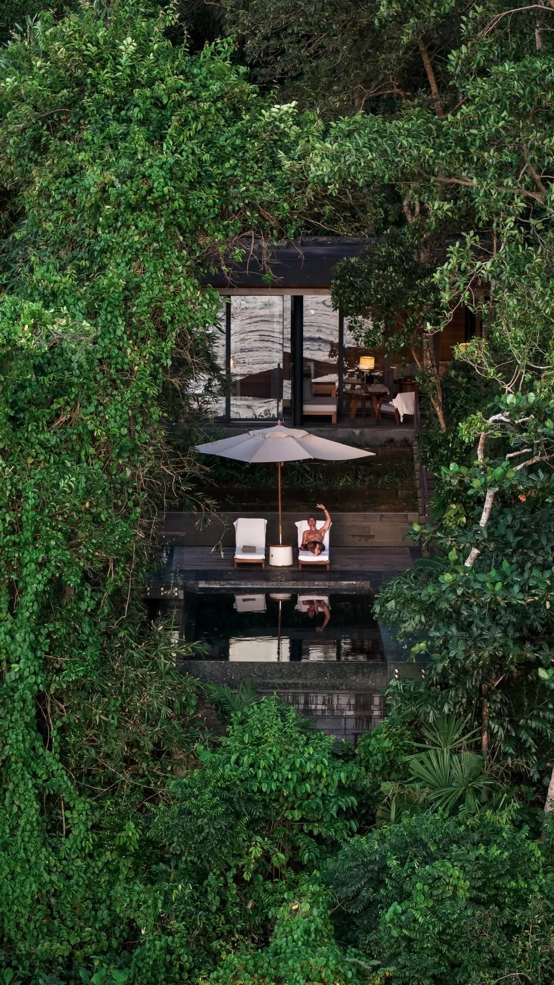 Post 6 by IGNACIO FORT on Instagram (video)