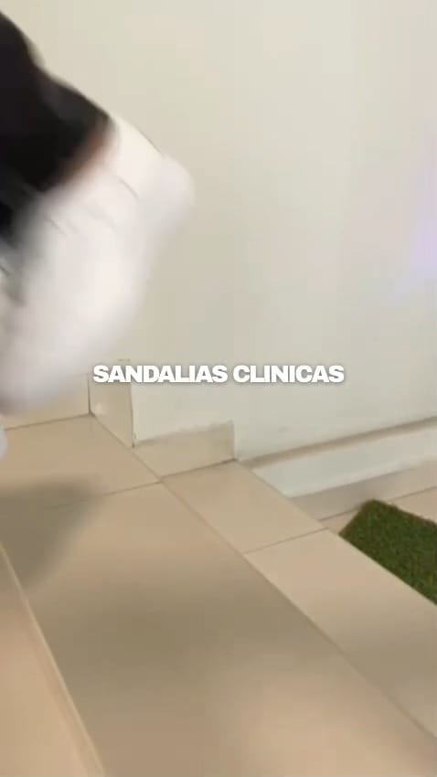 Post 10 by Calzado Laura on Instagram (video)