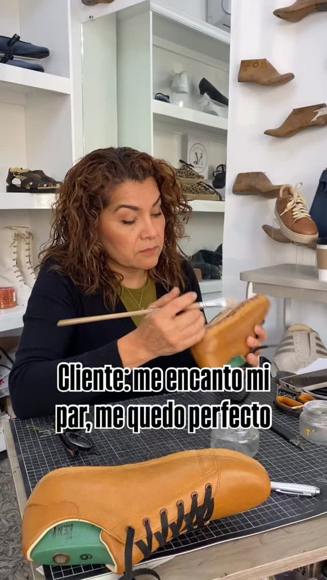 Post 6 by Calzado Laura on Instagram (video)