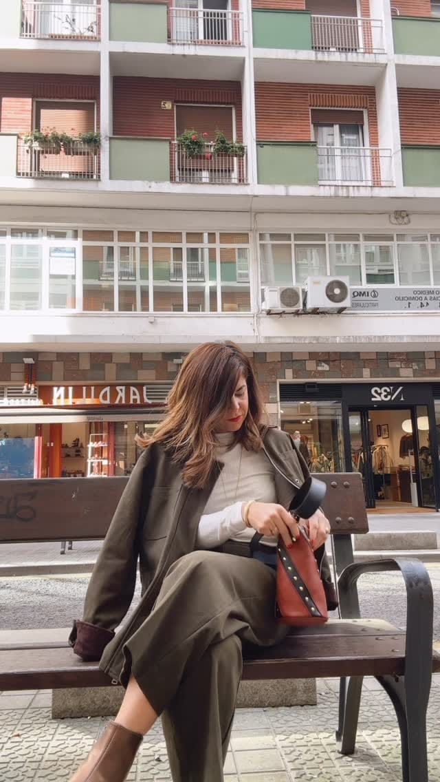 Post 10 by Lasuite on Instagram (video)