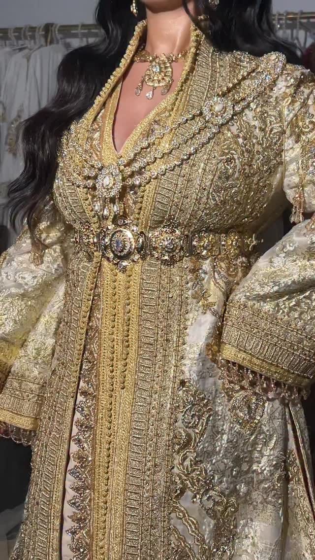 Post 4 by NEGAFA & LOCATION CAFTANS MARIEES on Instagram (video)