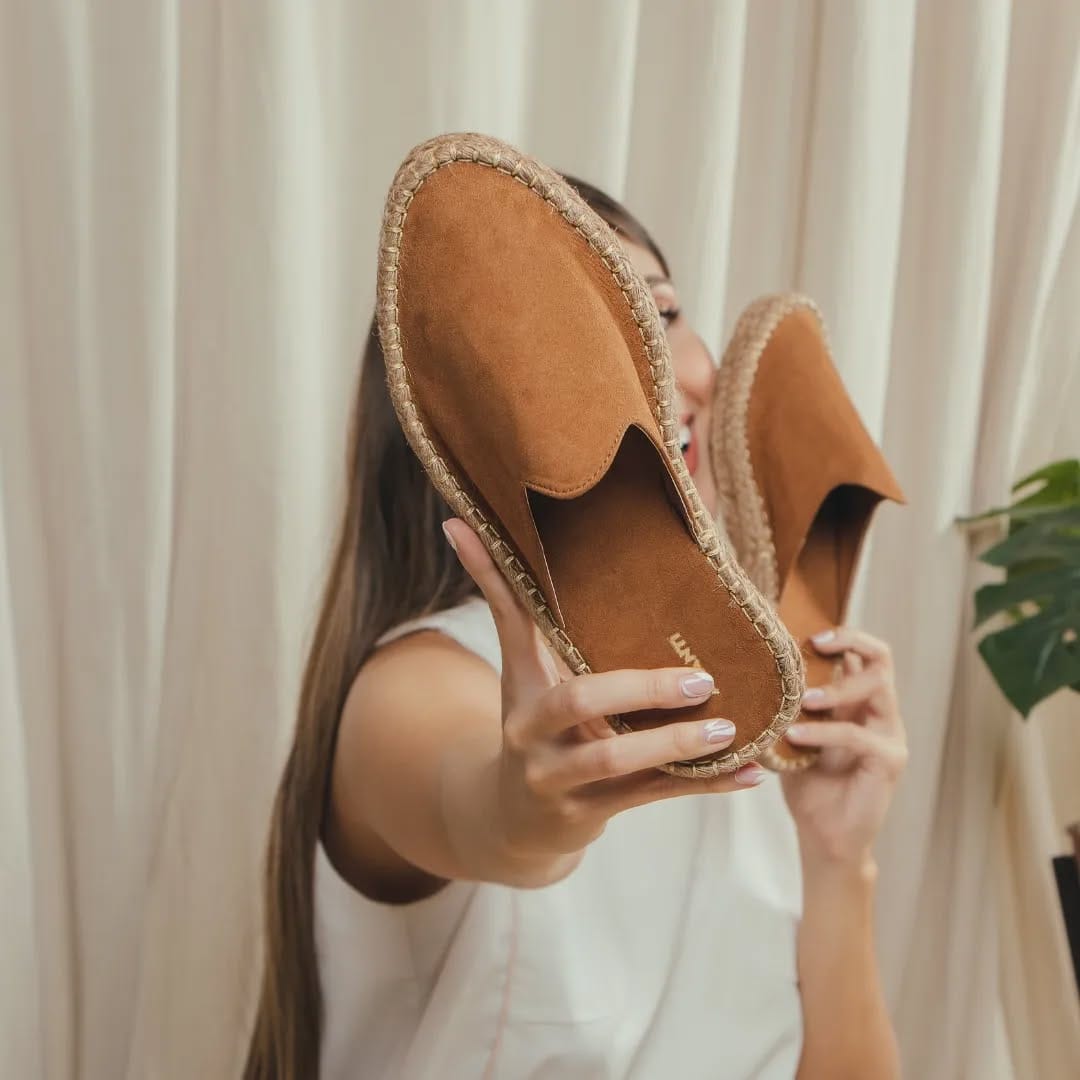 Post 1 by Avanti Urban Shoes SAS on Instagram (carousel)