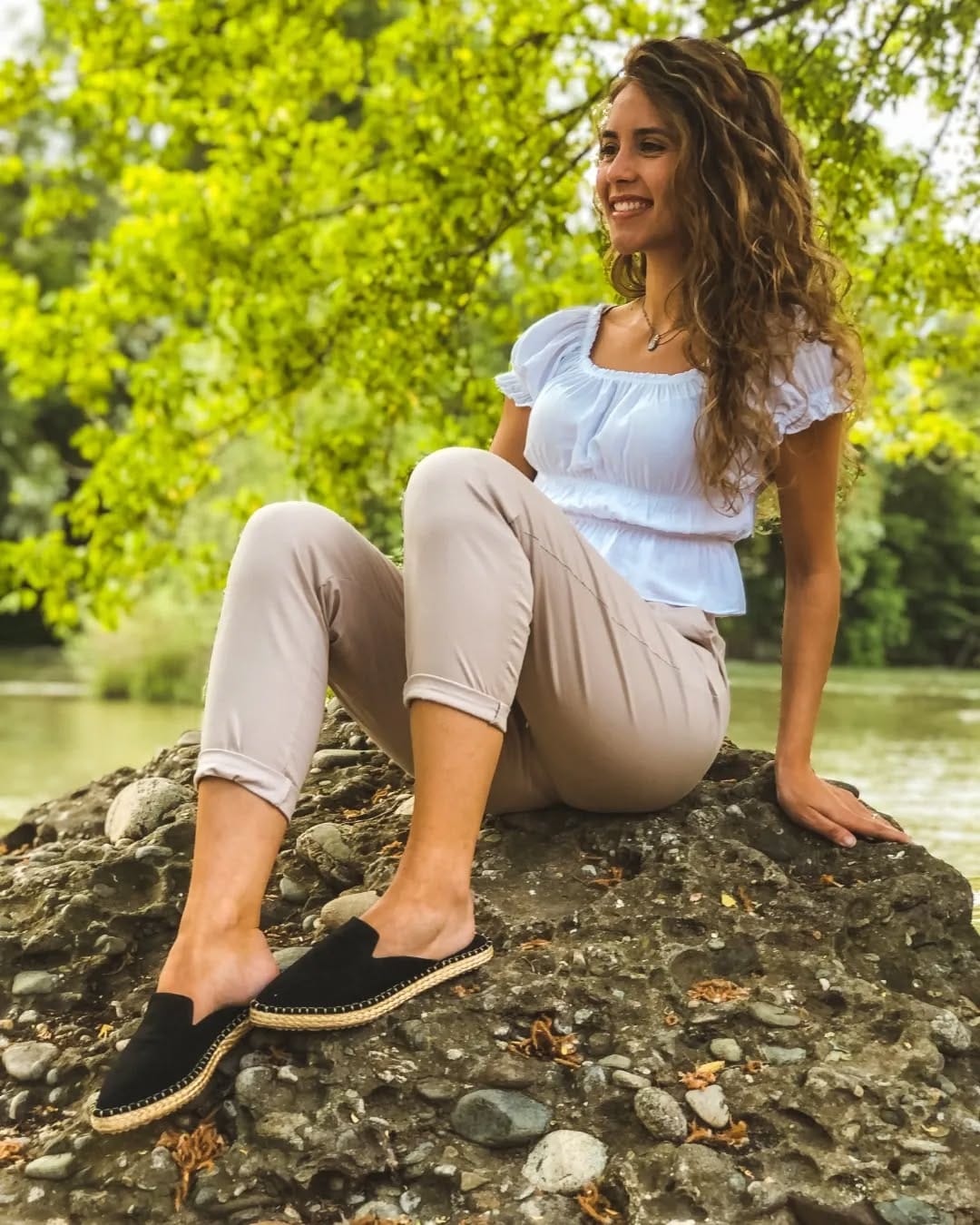 Post 9 by Avanti Urban Shoes SAS on Instagram (carousel)