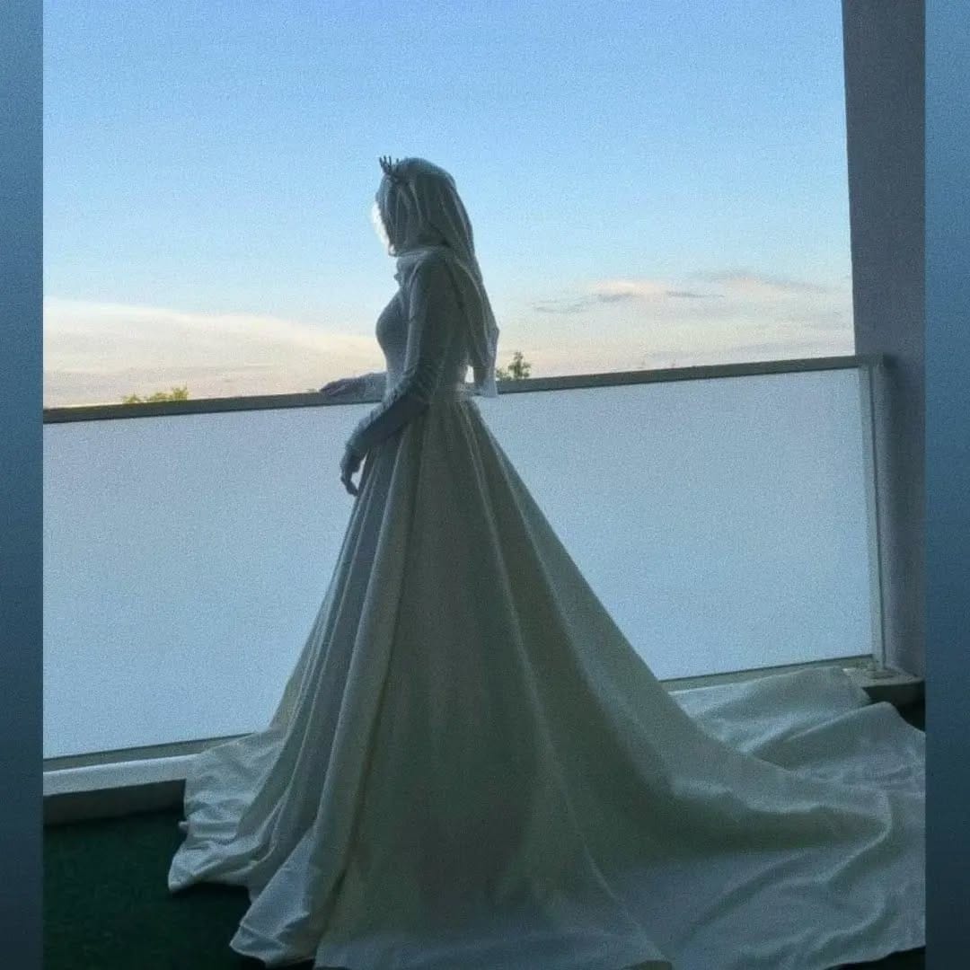 Post 6 by Robe de mariée&valises on Instagram (carousel)