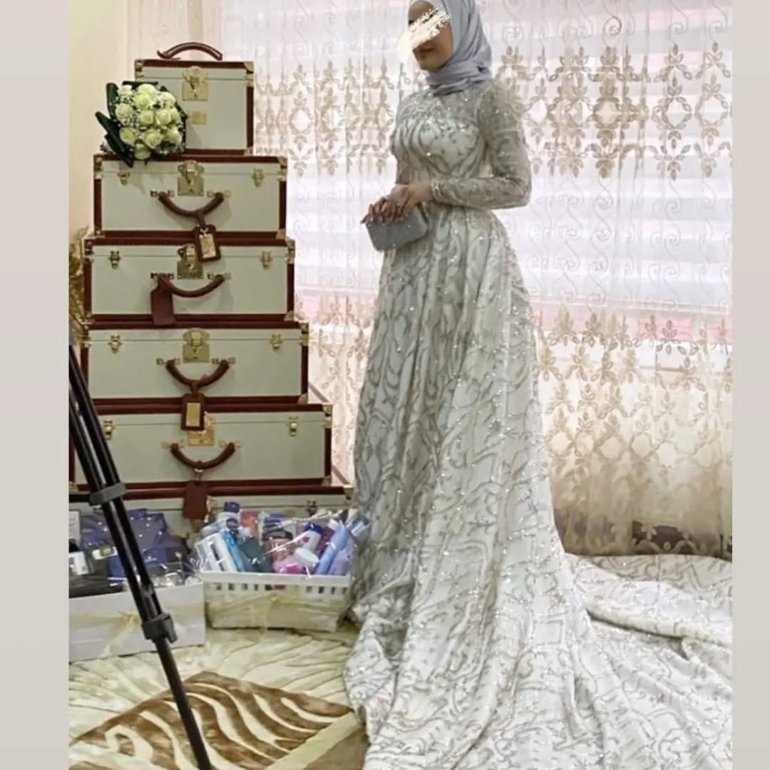 Post 8 by Robe de mariée&valises on Instagram (carousel)