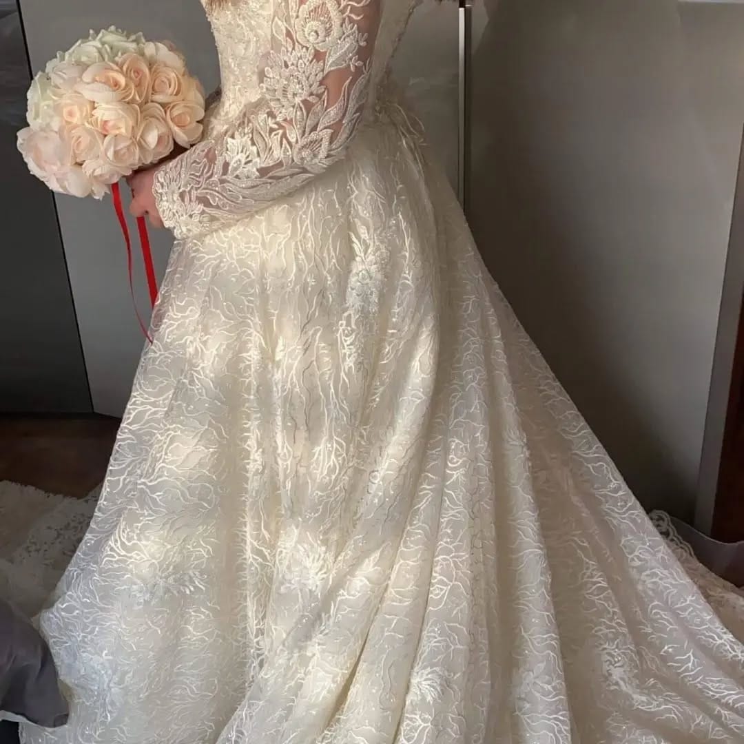 Post 9 by Robe de mariée&valises on Instagram (carousel)