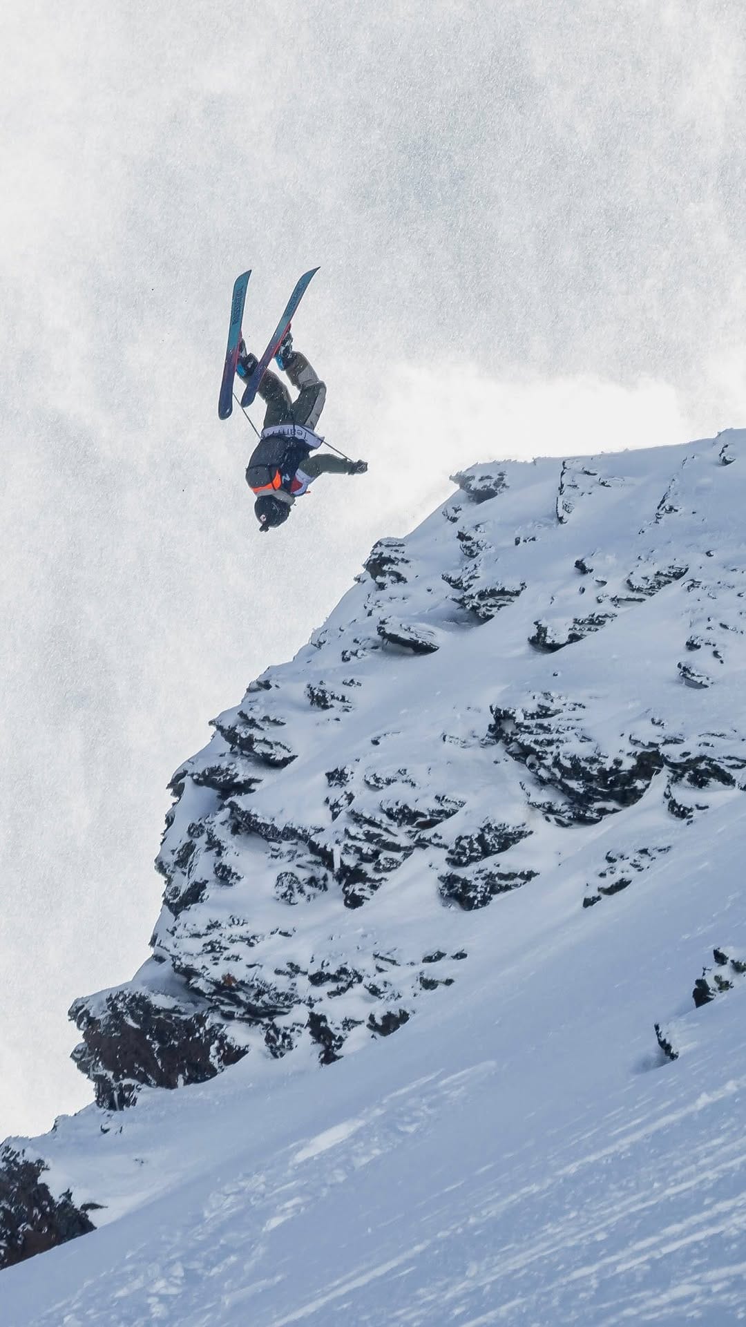 Post 3 by Oscar Mandin on Instagram (video)