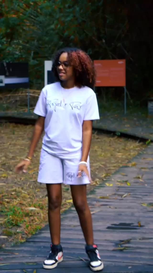 Post 1 by 𝗞   𝗘   𝗬   𝗛   𝗔   𝗡   𝗡   𝗔 on Instagram (video)