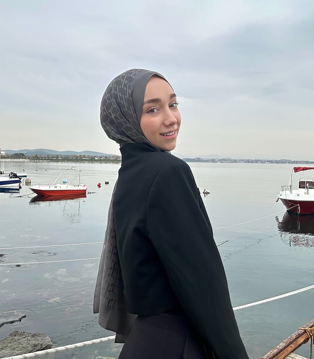 Post 8 by Sude YELEK on Instagram (carousel)