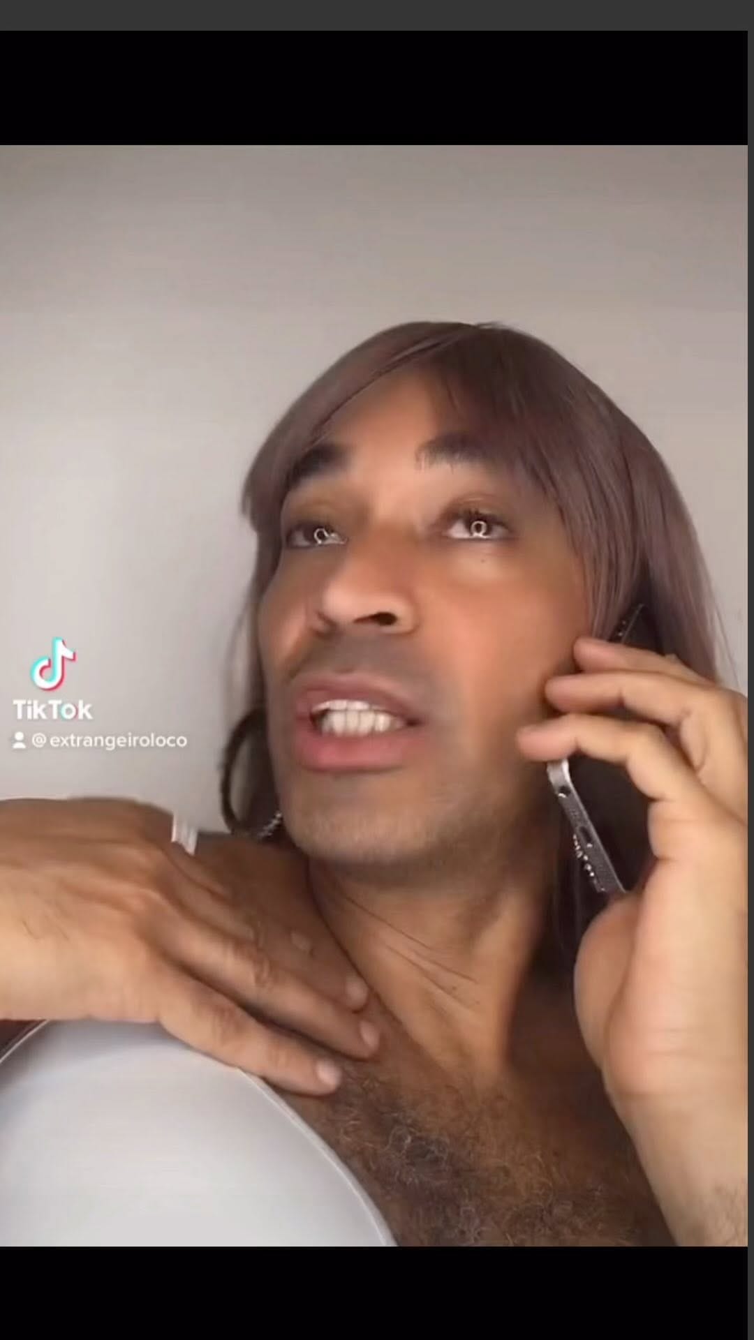 Post 6 by Joelma Fox on Instagram (video)
