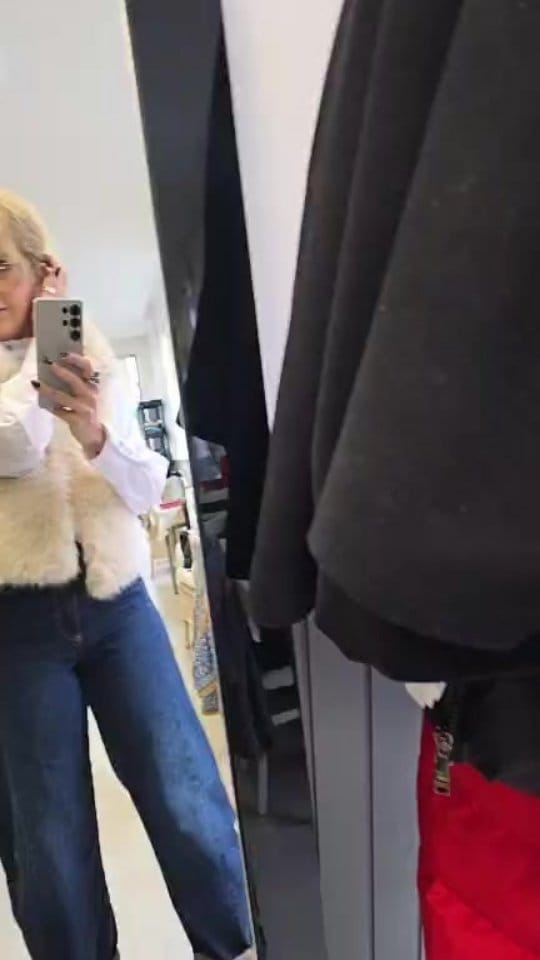 Post 2 by Shou Shou on Instagram (video)