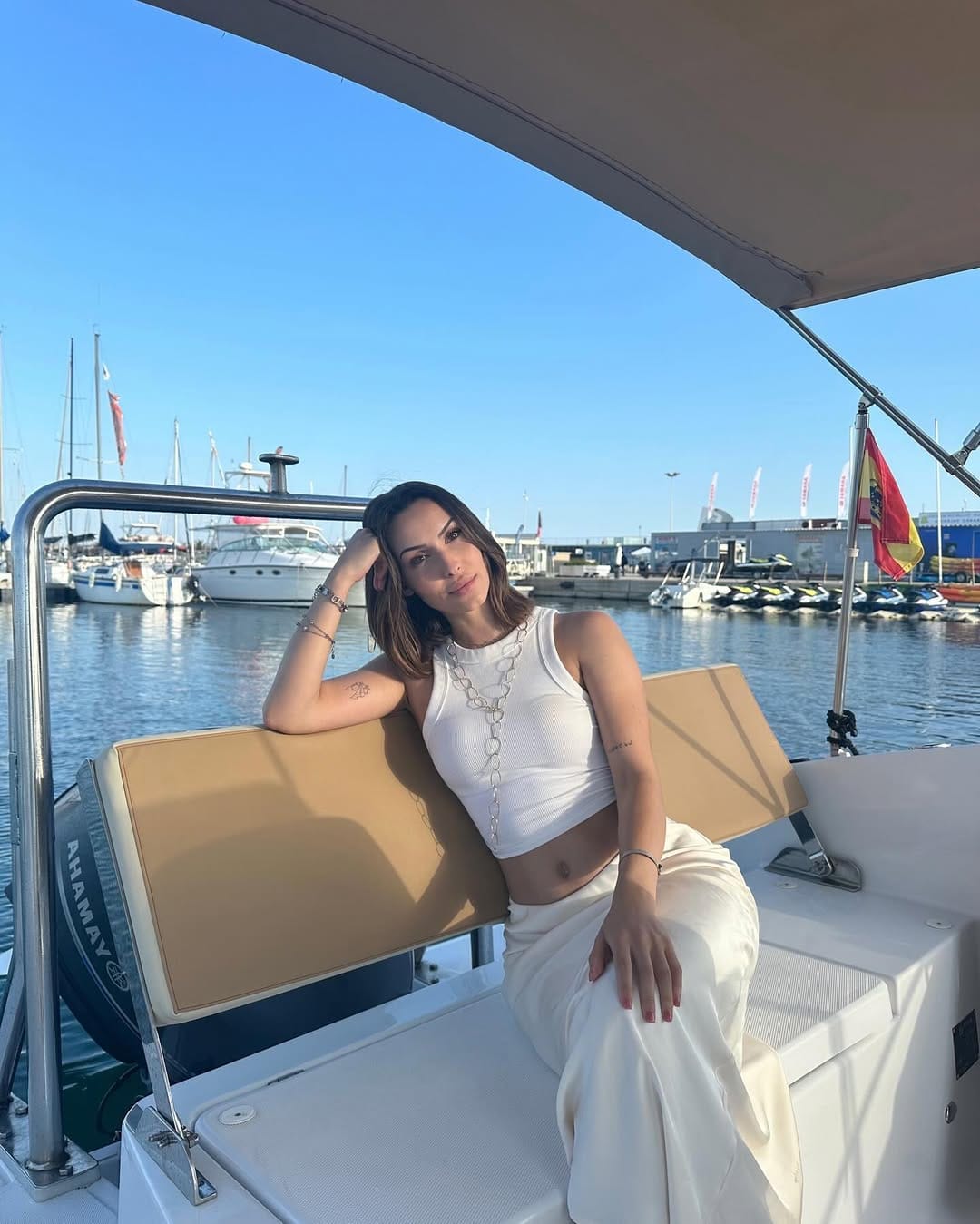 Post 8 by Rebeca Casanova on Instagram (carousel)