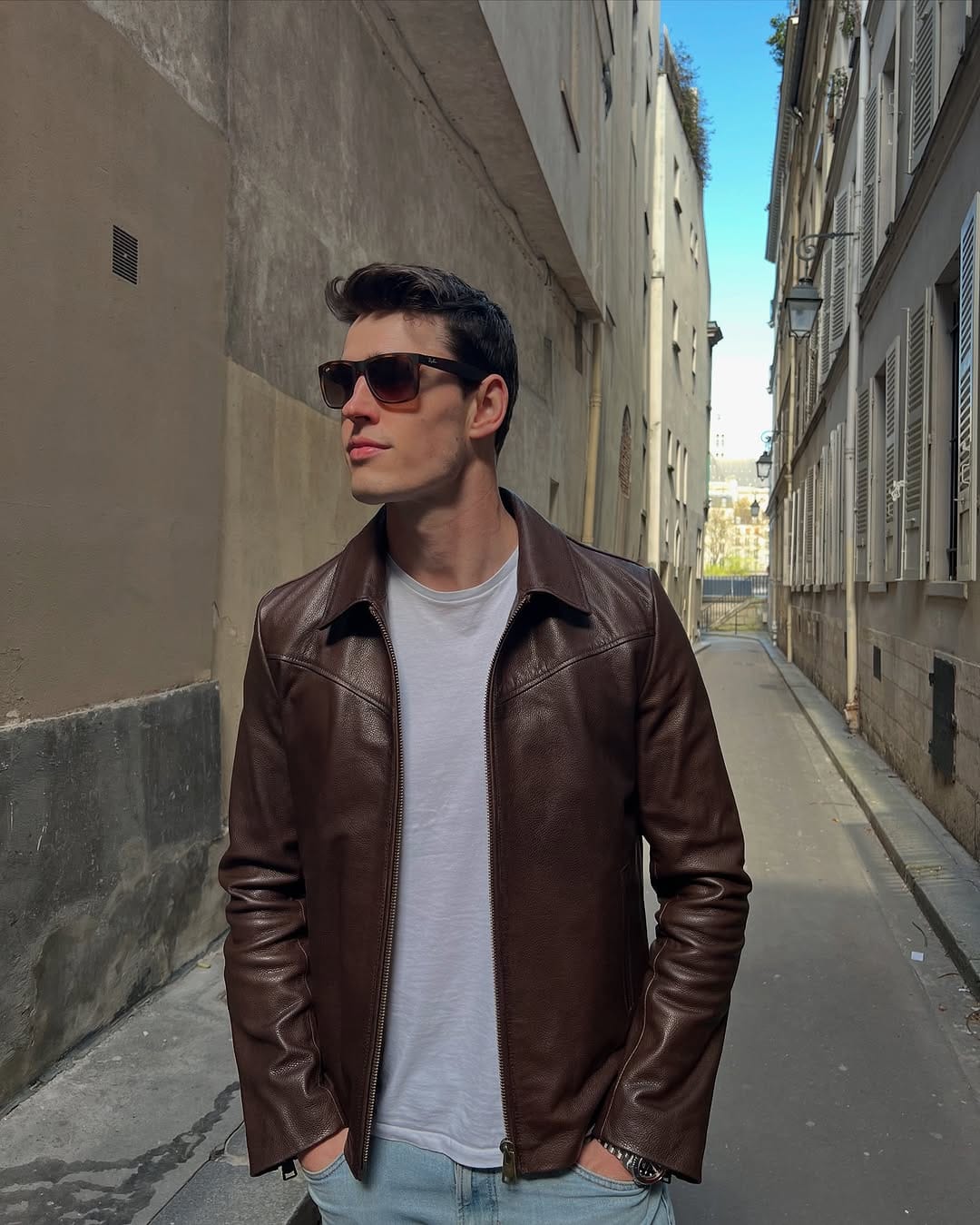 Post 8 by VICTOR Perrot on Instagram (carousel)