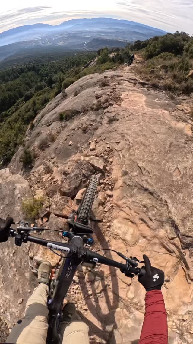 Post 10 by Carles Barcons on Instagram (video)