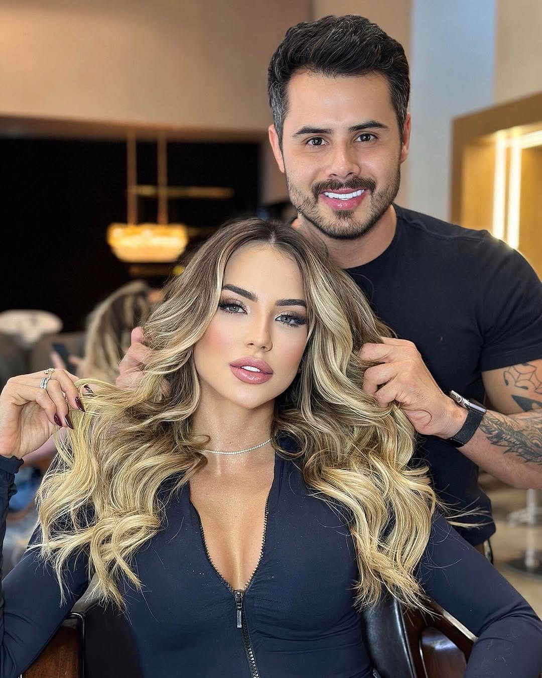 Post 10 by JHONNY MELLO ✂️ Loiras & Morenas Expert on Instagram (carousel)