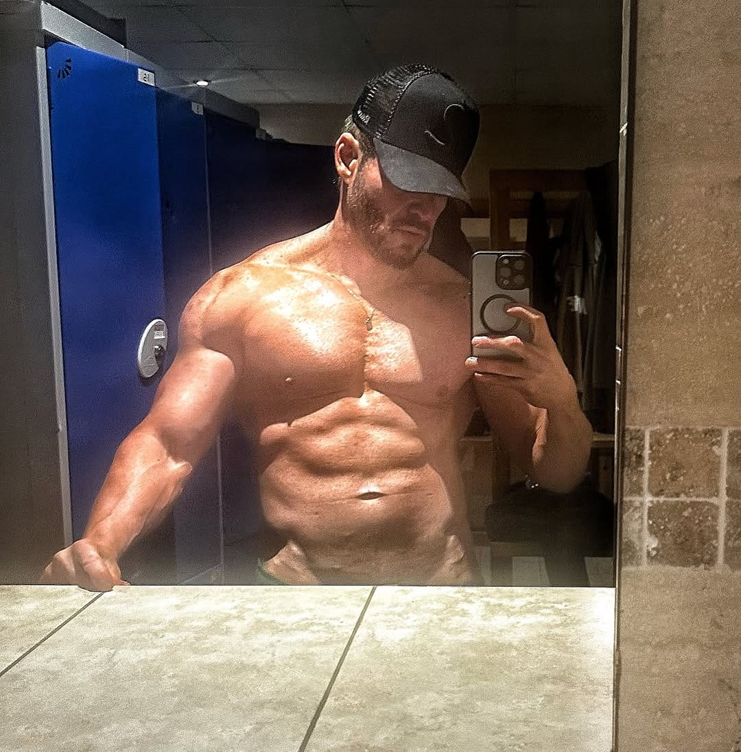 Post 7 by Sam on Instagram (image)