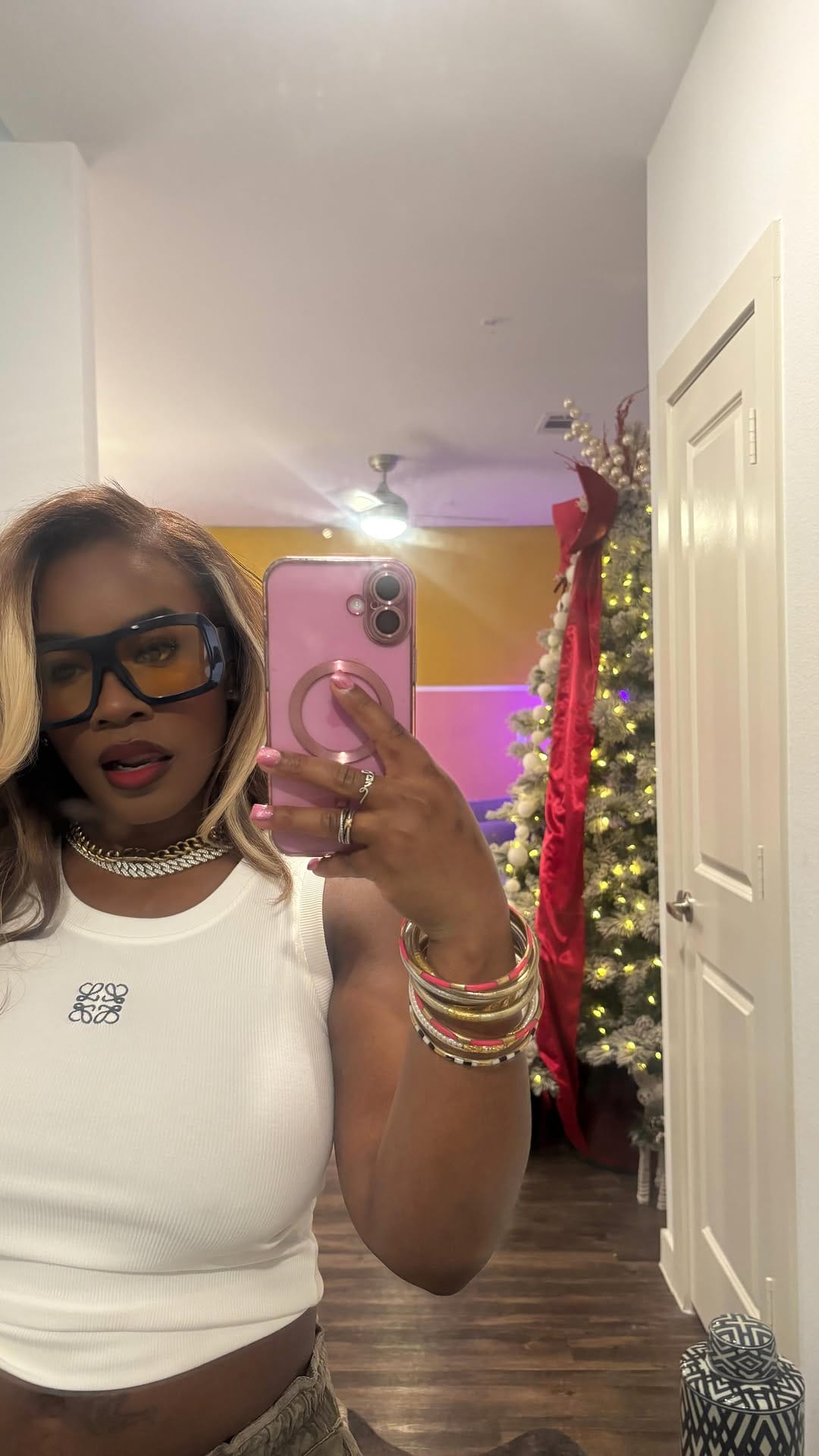 Post 4 by Devyn Walker on Instagram (video)