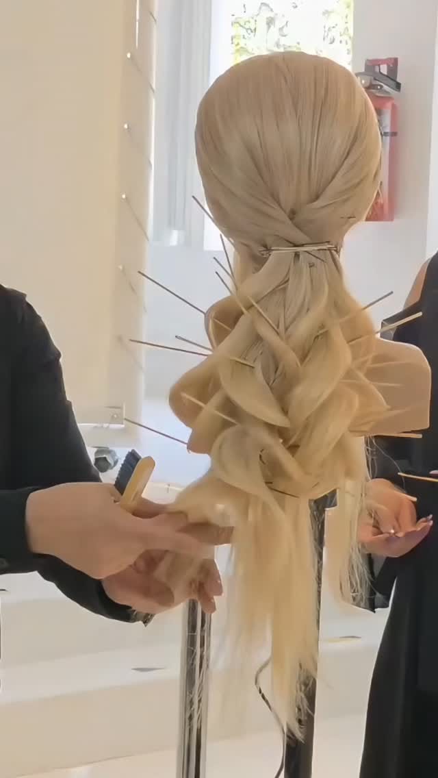 Post 5 by Miguel Angel Galan on Instagram (video)