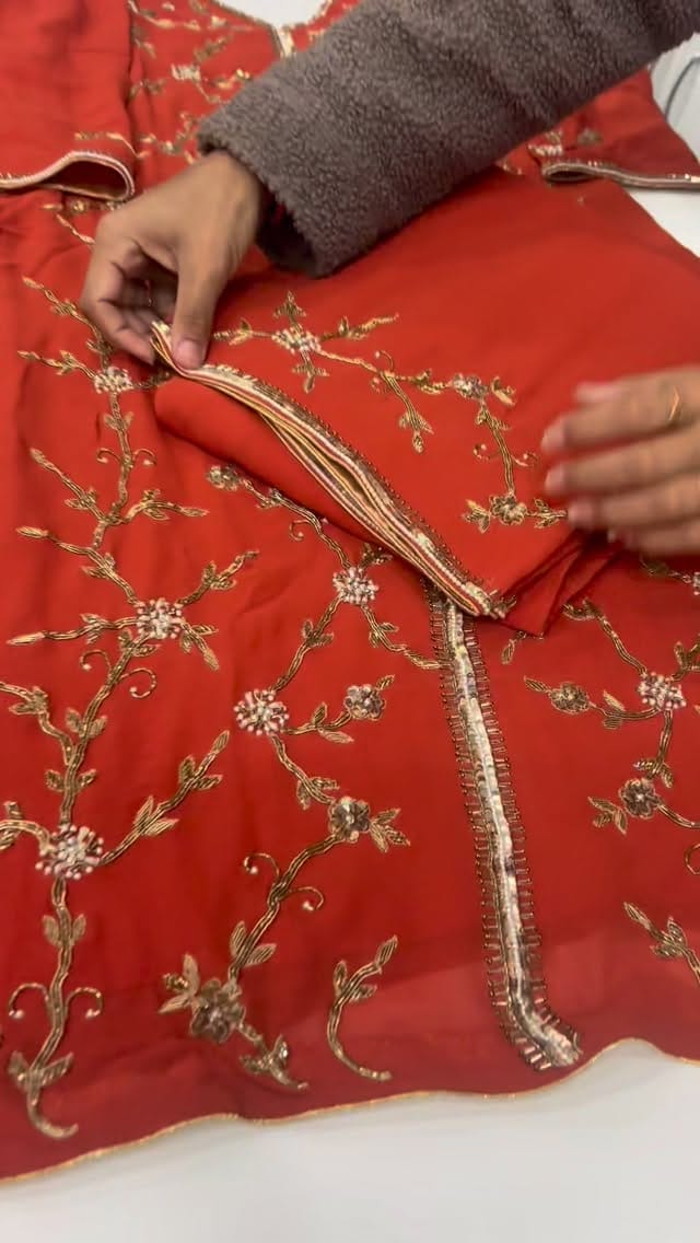 Post 6 by trending_boutique_bathinda on Instagram (video)