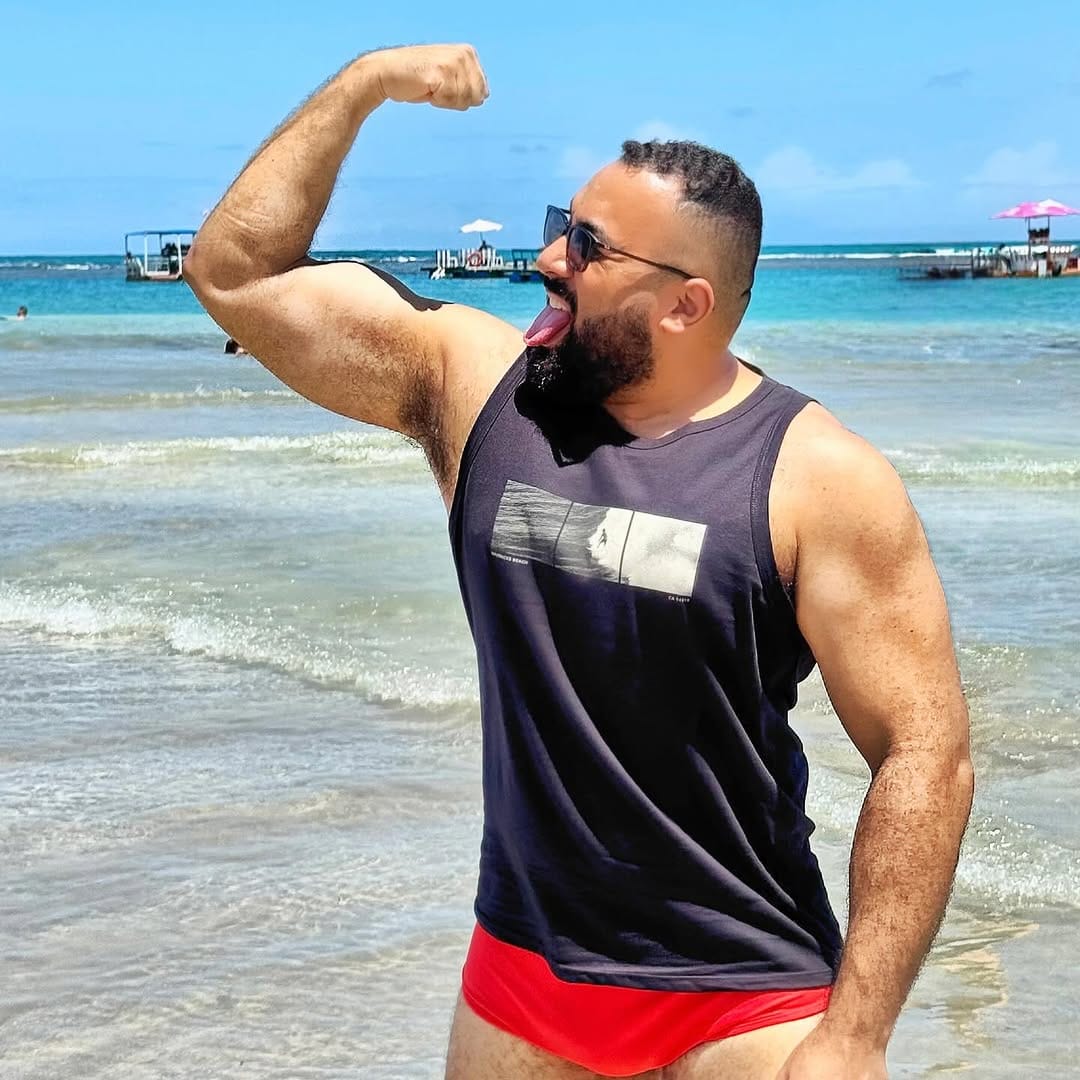 Post 3 by Ronnie on Instagram (image)