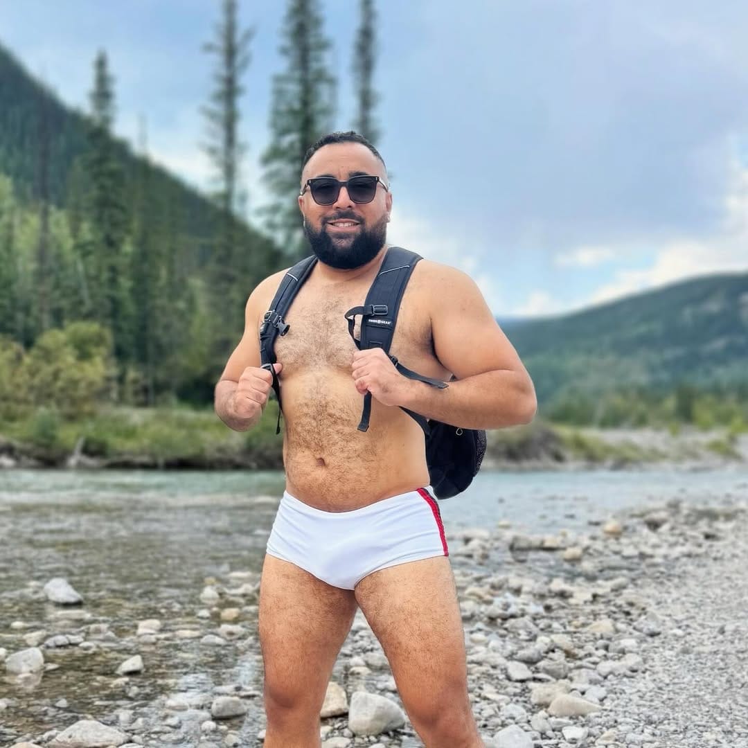 Post 8 by Ronnie on Instagram (image)
