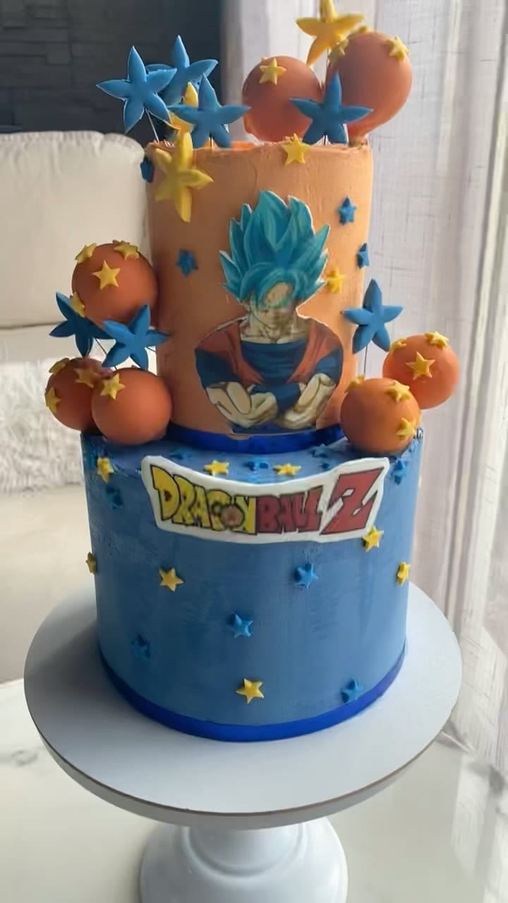 Post 4 by Celebration Wedding Cakes on Instagram (video)