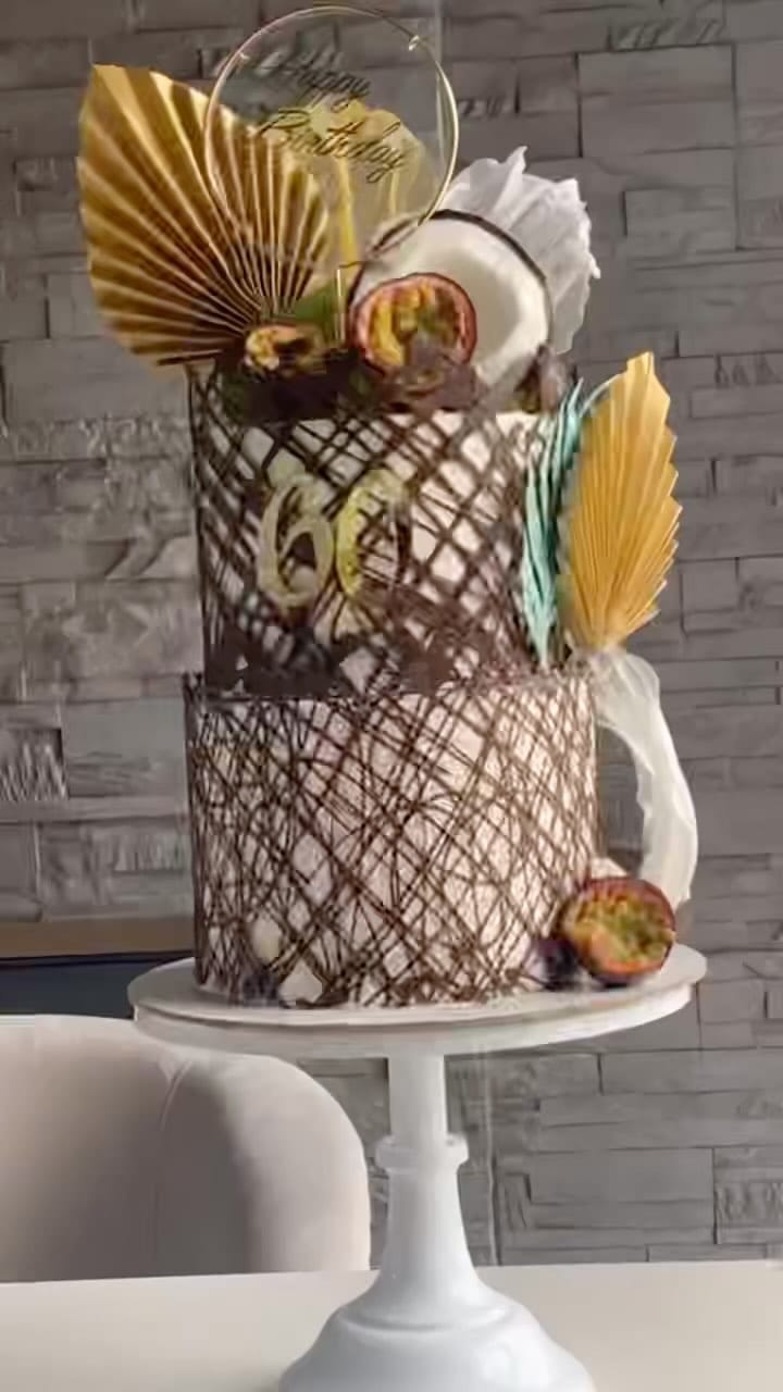 Post 9 by Celebration Wedding Cakes on Instagram (video)