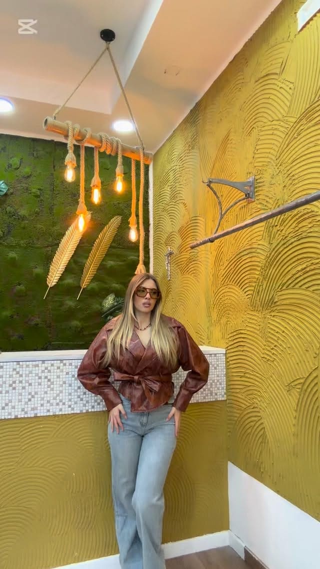 Post 5 by Alessandra Verdone on Instagram (video)