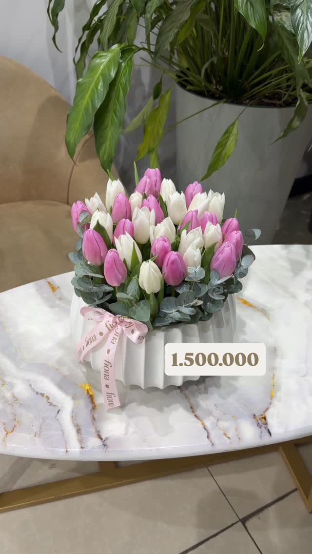 Post 4 by Flowers Gullar Цветы Доставка Ташкент on Instagram (video)