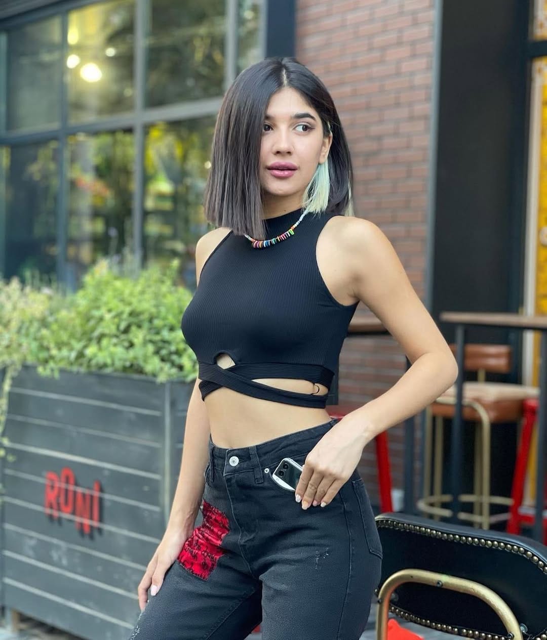 Post 6 by 𝐋𝐞𝐨_𝟏𝟕𝐬 on Instagram (image)