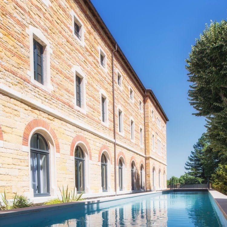Post 6 by Staycation Lyon on Instagram (image)