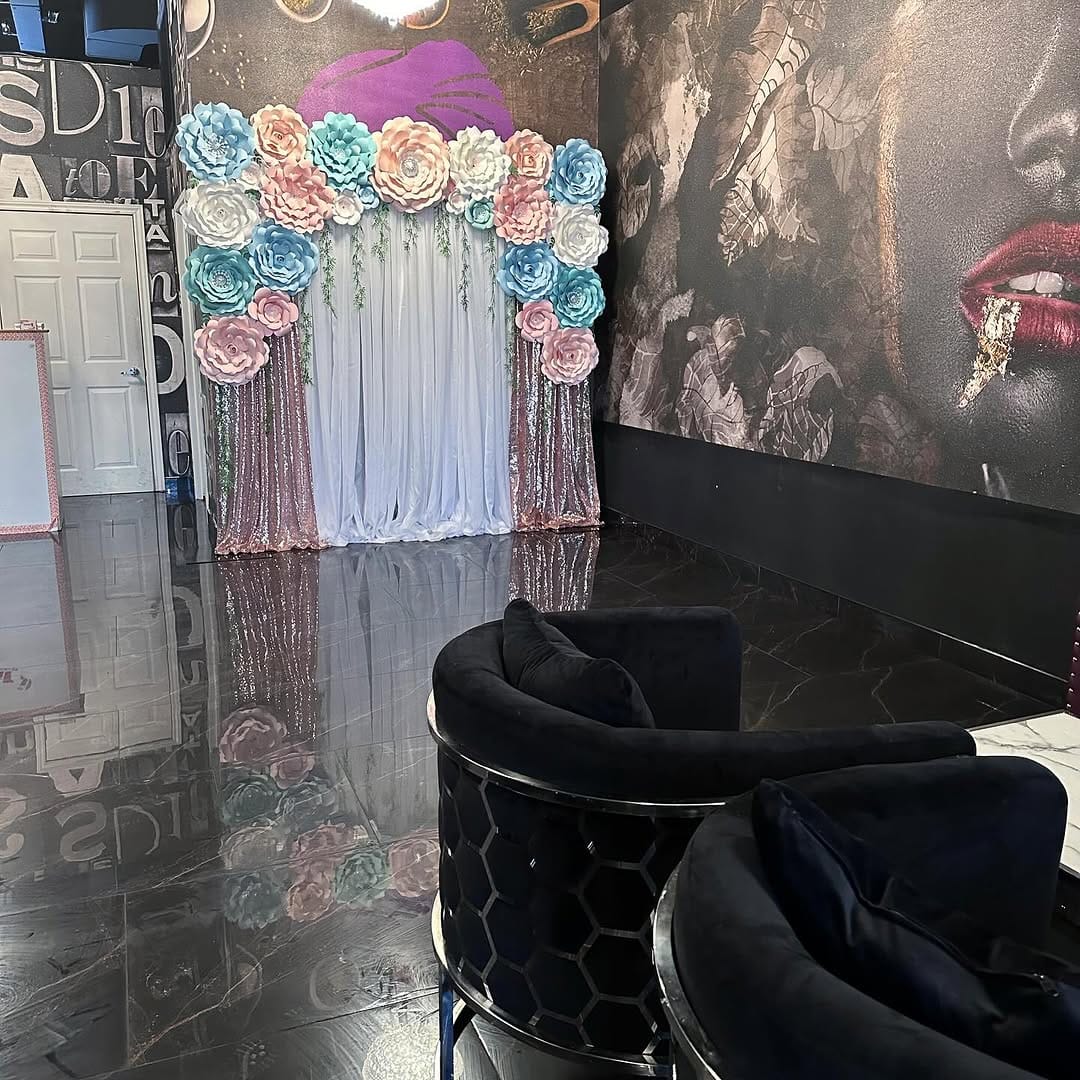 Post 4 by 🌹Flower Backdrops🌹 on Instagram (carousel)