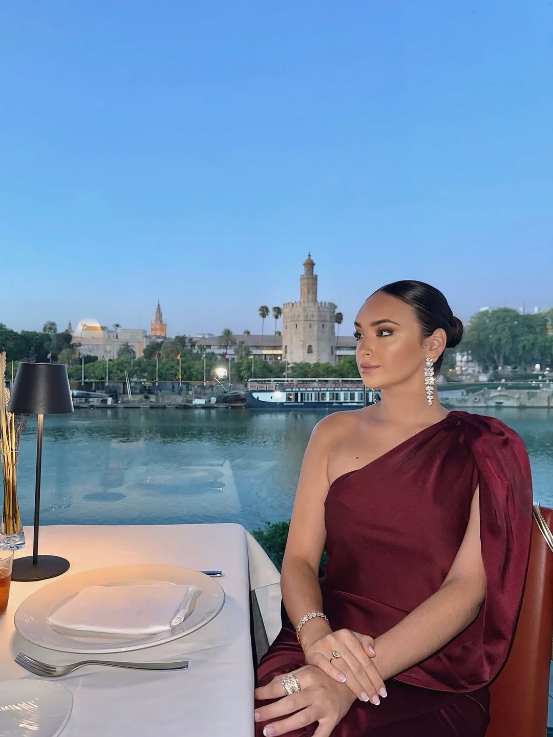 Post 6 by 𝑨 𝑰 𝑵 𝑯 𝑶 𝑨 ☪️ on Instagram (carousel)