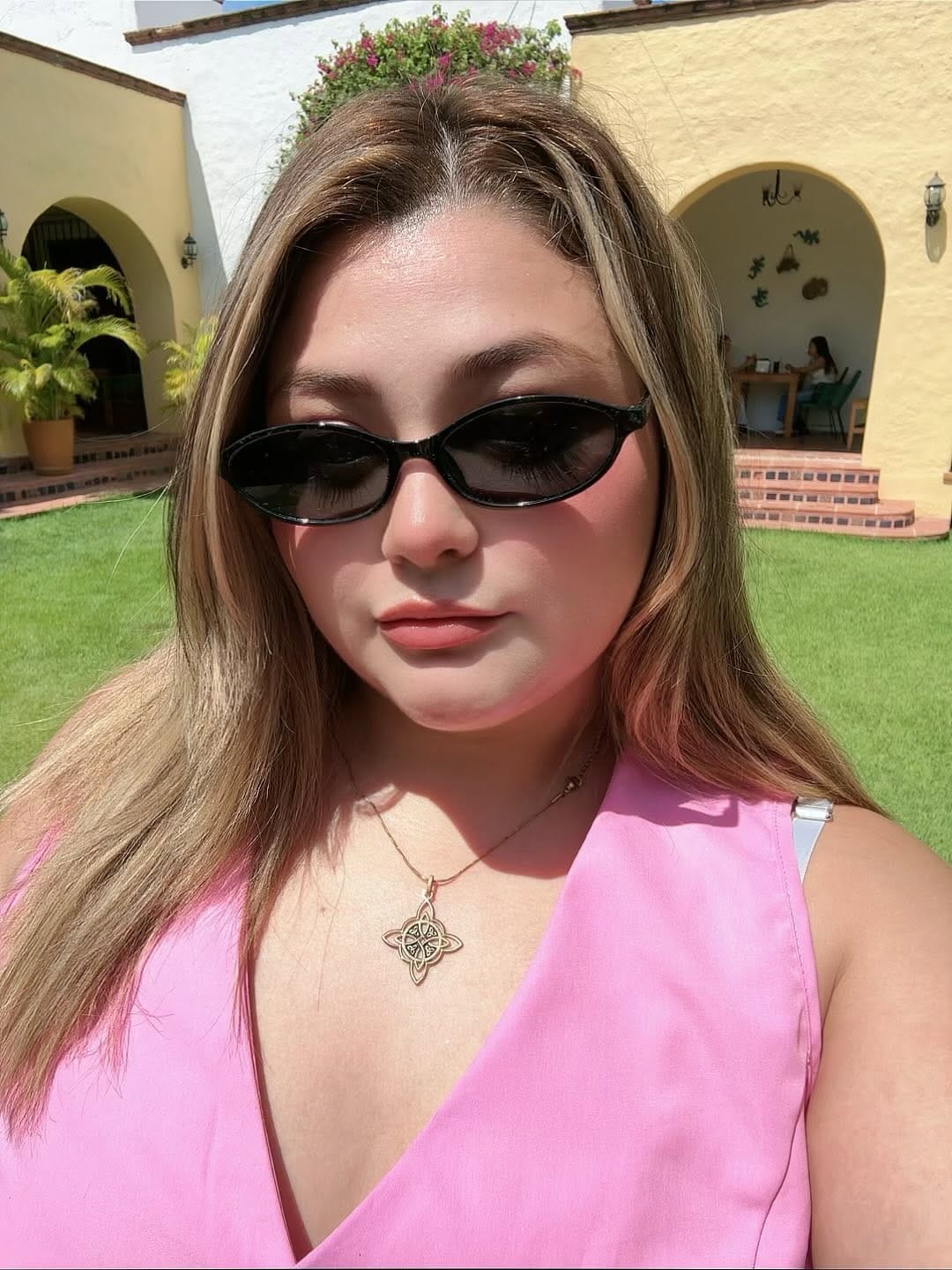 Post 2 by Anahí🍒 on Instagram (carousel)