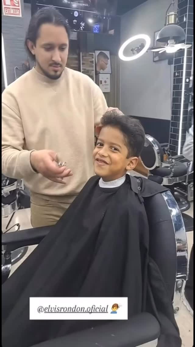 Post 1 by Argeny peluquería barbershop on Instagram (video)