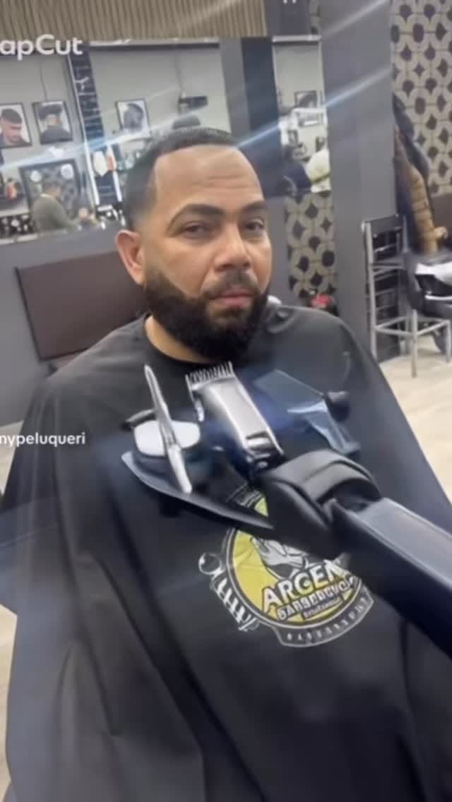 Post 8 by Argeny peluquería barbershop on Instagram (video)
