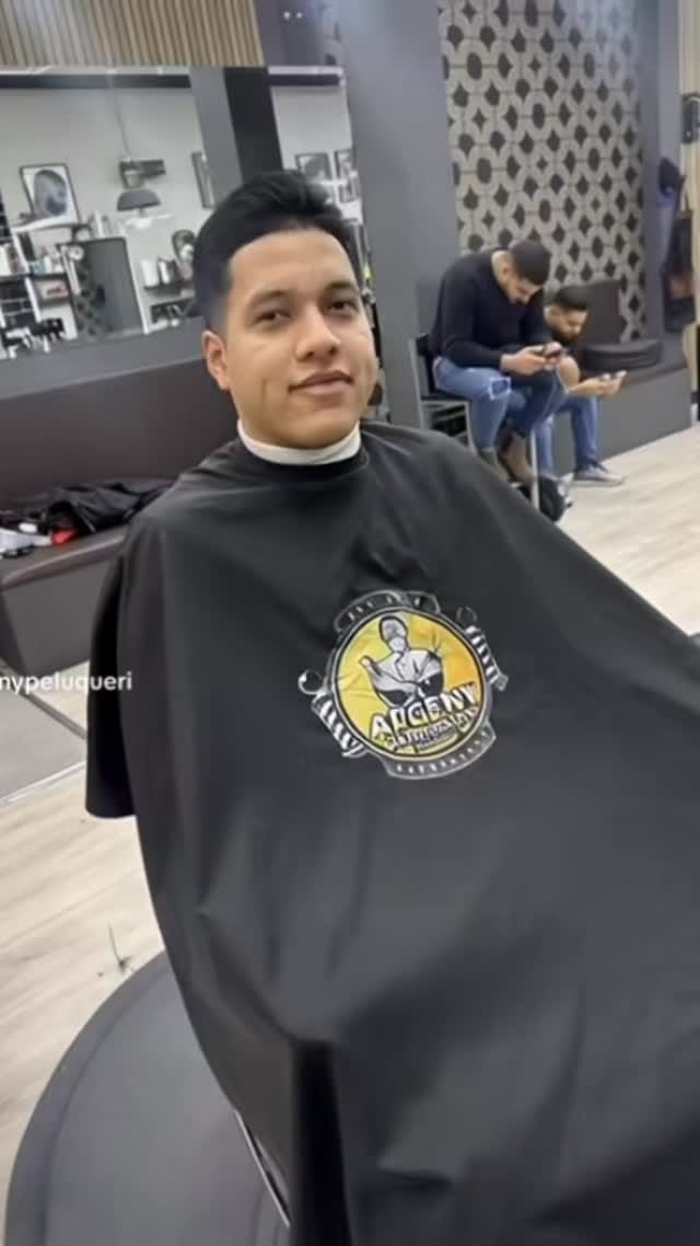 Post 7 by Argeny peluquería barbershop on Instagram (video)