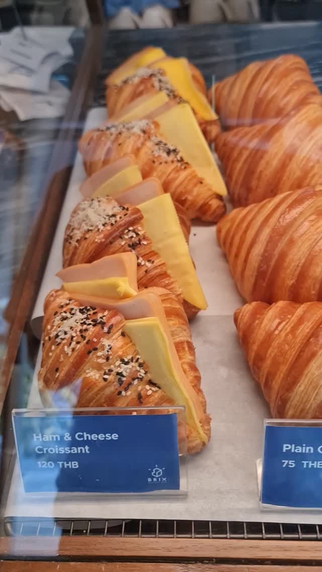 Post 6 by BRIX Dessert Bar on Instagram (video)