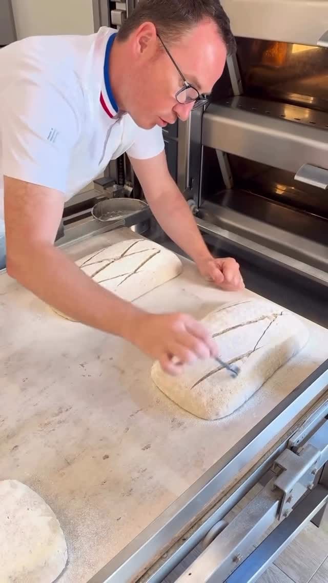 Post 2 by Mickaël Chesnouard on Instagram (video)